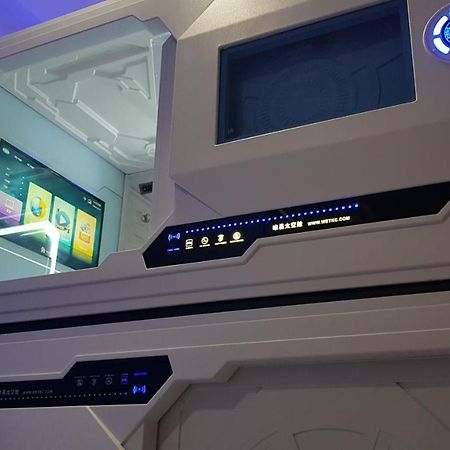 אנדה Apollo Capsule Hotel מראה חיצוני תמונה