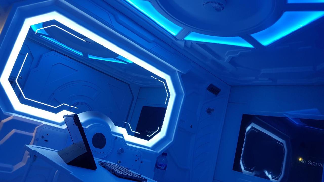 אנדה Apollo Capsule Hotel מראה חיצוני תמונה