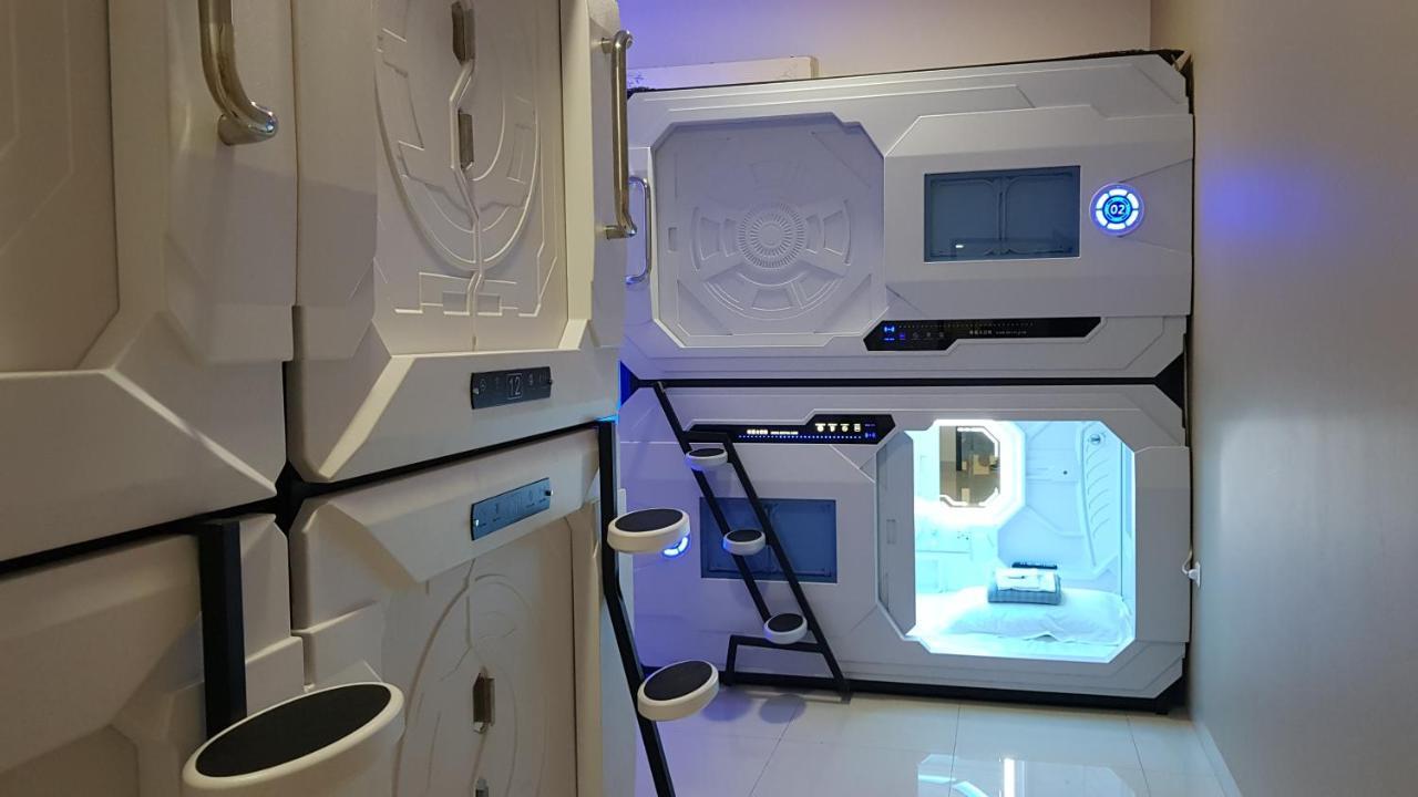 אנדה Apollo Capsule Hotel מראה חיצוני תמונה