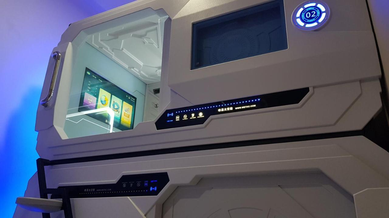 אנדה Apollo Capsule Hotel מראה חיצוני תמונה