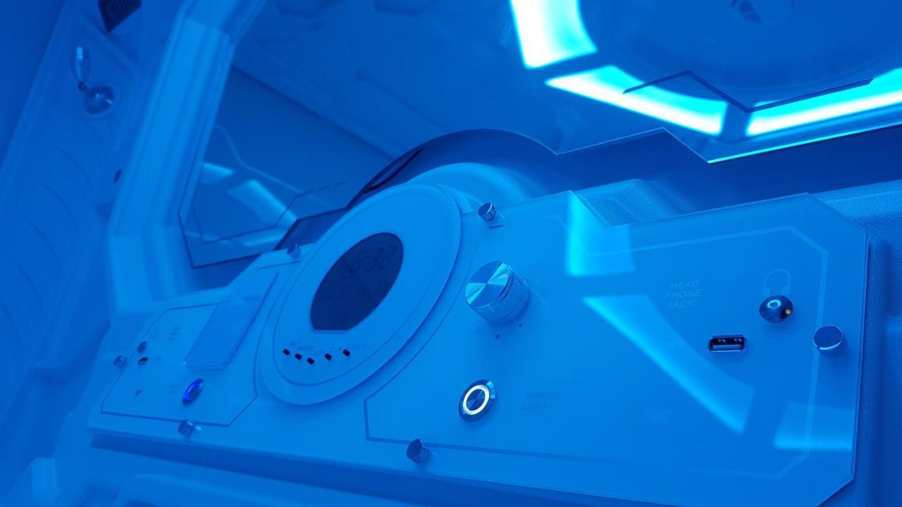 אנדה Apollo Capsule Hotel מראה חיצוני תמונה